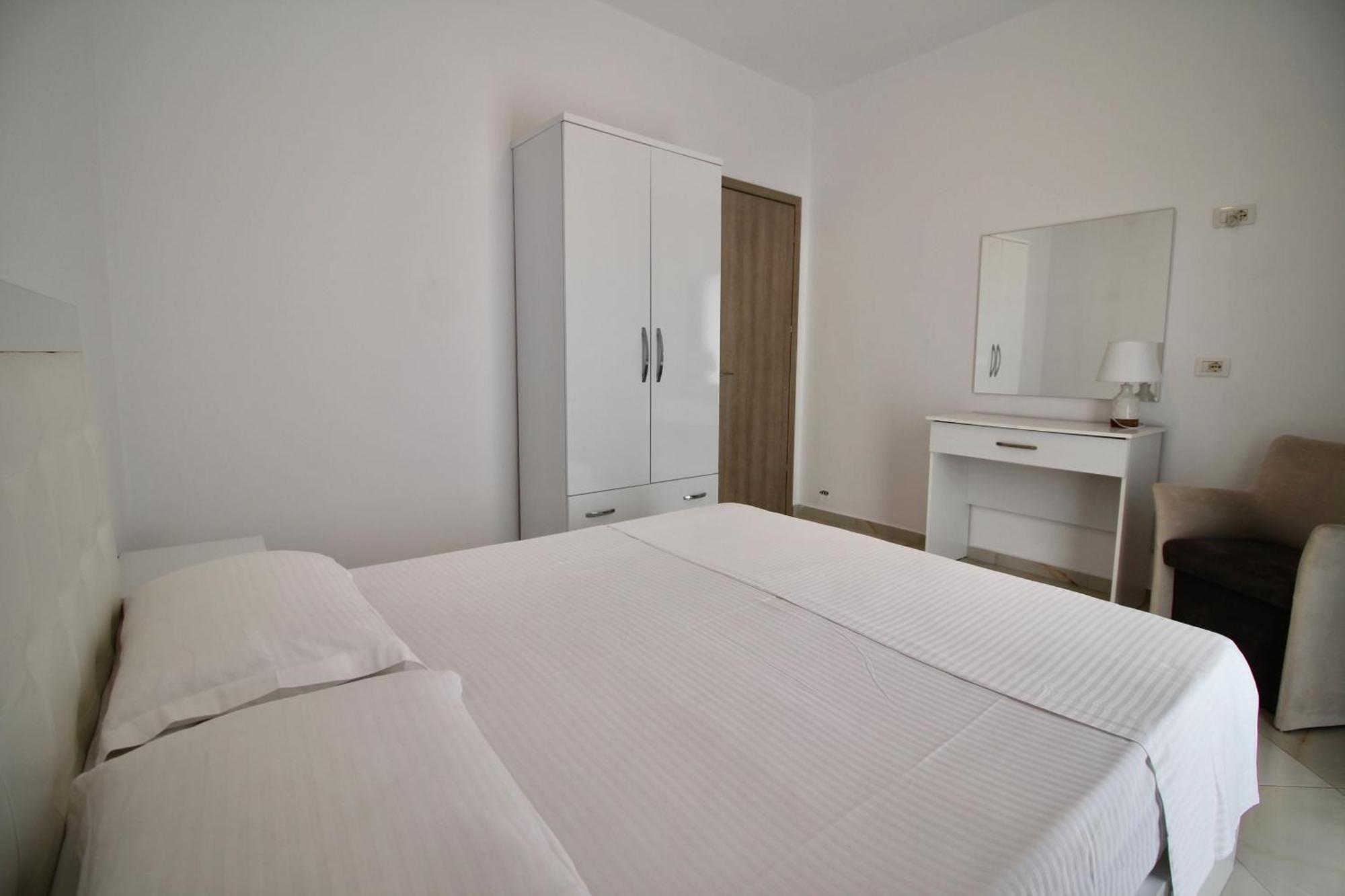 Saranda Apartaments Meta Εξωτερικό φωτογραφία